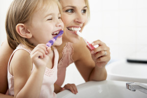 Here are 4 good brushing and flossing tips for your family from your dentist in Tappan. 