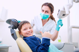 child at the dentist